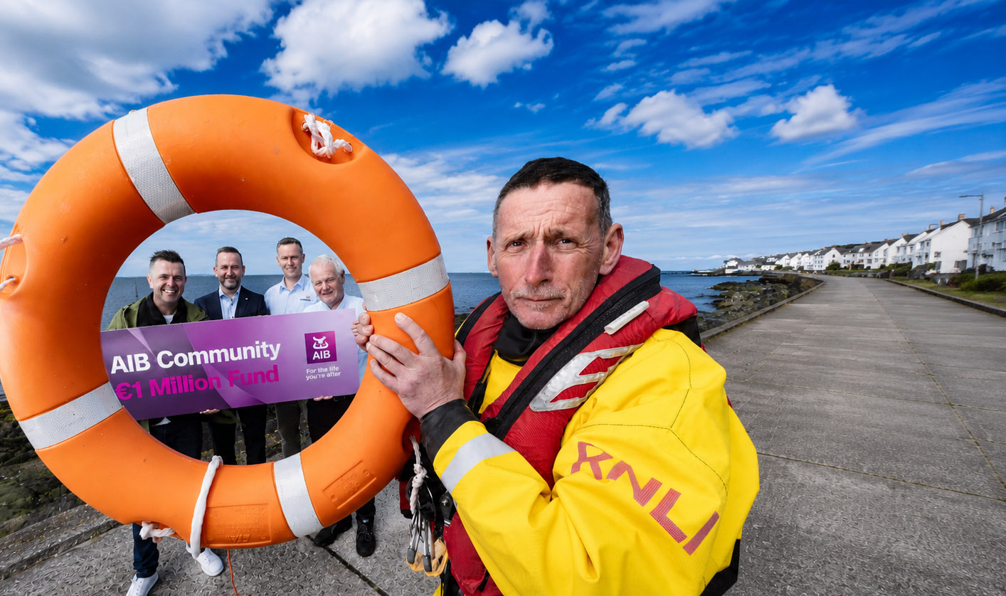 Members of AIB Staff and RNLI staff